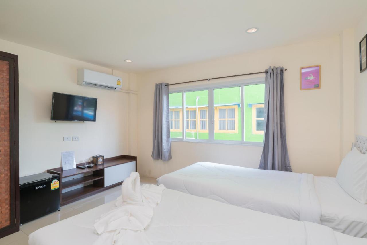 Hangover Inn Phuket Exterior foto