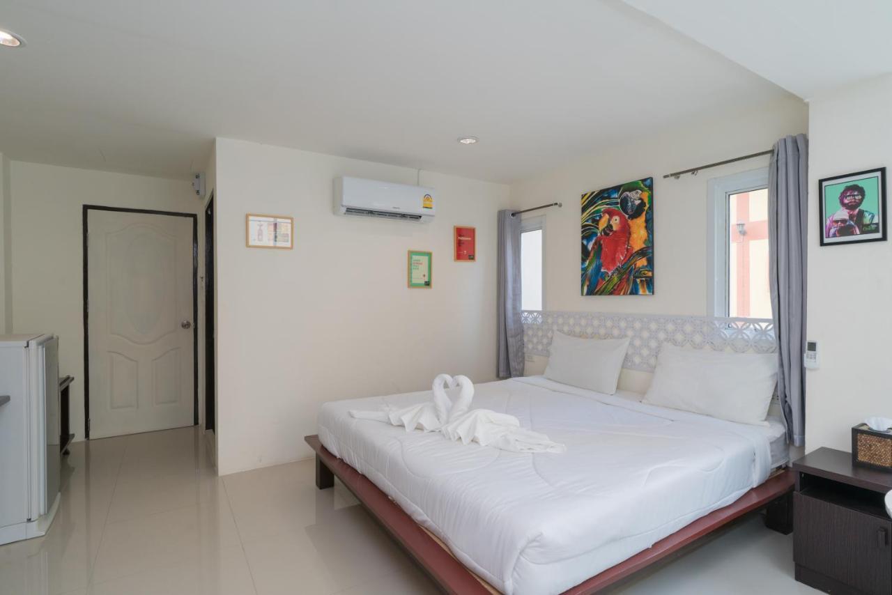 Hangover Inn Phuket Exterior foto