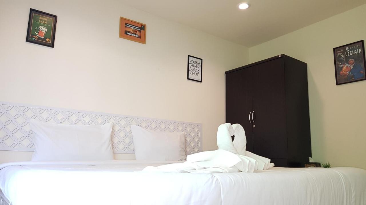 Hangover Inn Phuket Exterior foto